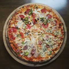 Najmniej kaloryczna pizza: Margherita czy Vegetariana? Sprawdź!