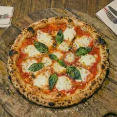 Idealny spód do pizzy krok po kroku. Lepszy niż z pizzerii!