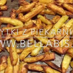 Frytki z piekarnika lekkostrawne? Ekspert wyjaśnia, jak je zrobić