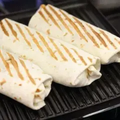 Kebab: Co to? Historia, rodzaje i jak zrobić idealny w domu!