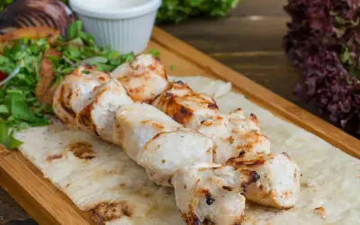 Falafel kebab: Smak, skład, kalorie. Czy to zdrowszy kebab?