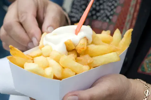 Kto wymyślił frytki? Spór Belgii i Francji o kulinarny tron!