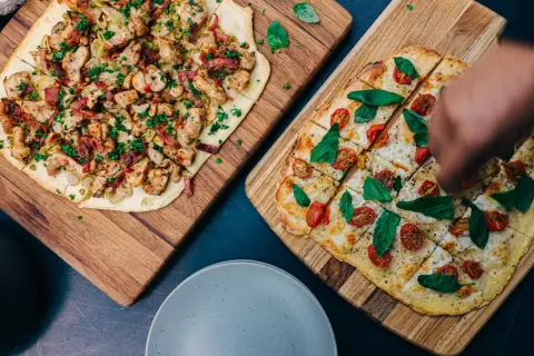 Pizza 30 cm: dla ilu osób? Poradnik, który rozwiąże Twój dylemat!