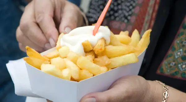 Kto wymyślił frytki? Spór Belgii i Francji o kulinarny tron!