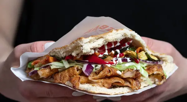 Czy kebab jest zdrowy? Analiza i triki, by jeść go bez wyrzutów!