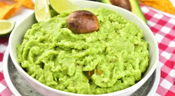 Guacamole: Pomysły na dania i jak zachować idealną zieleń