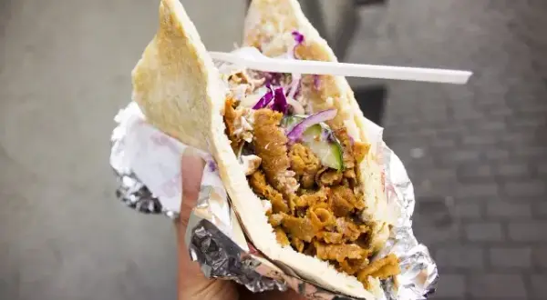 Czy kebab jest niezdrowy? Ekspert radzi, jak jeść go FIT!
