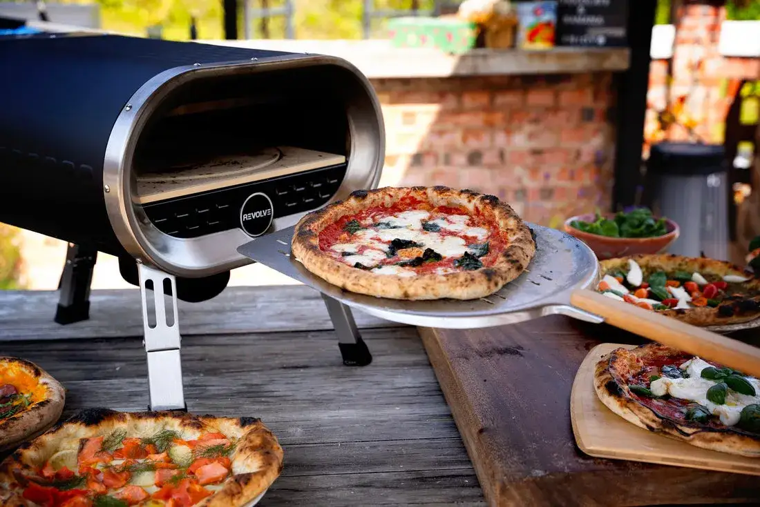 pizza na ruszcie vs blacha