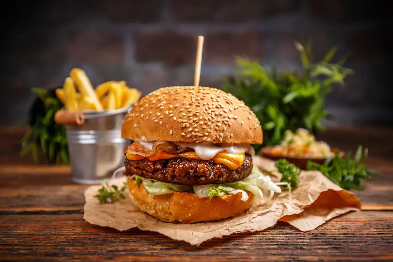 Trzy r&oacute;żne rodzaje przypraw do burger&oacute;w