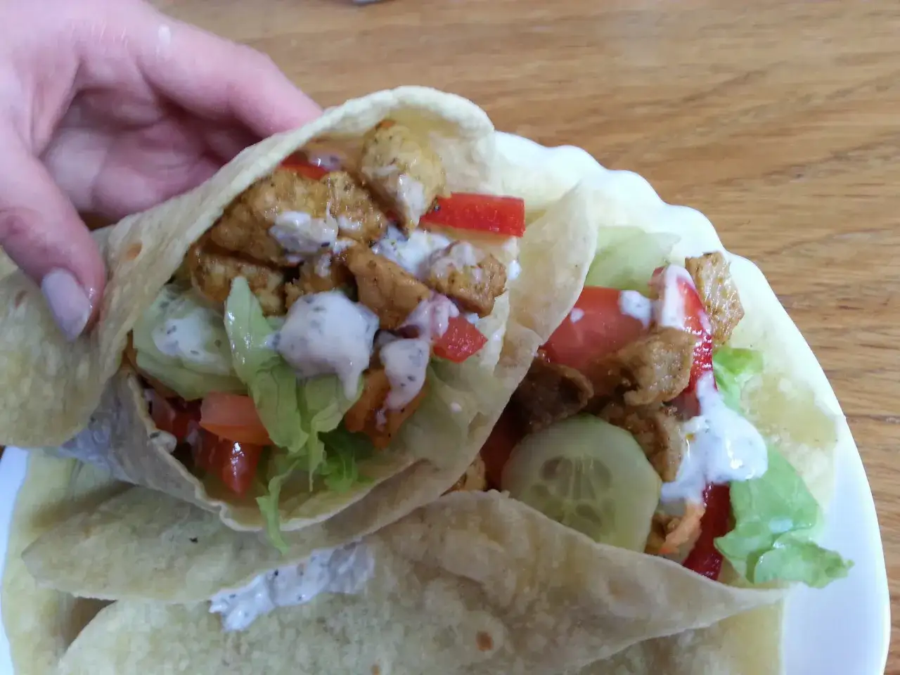 domowy kebab w tortilli