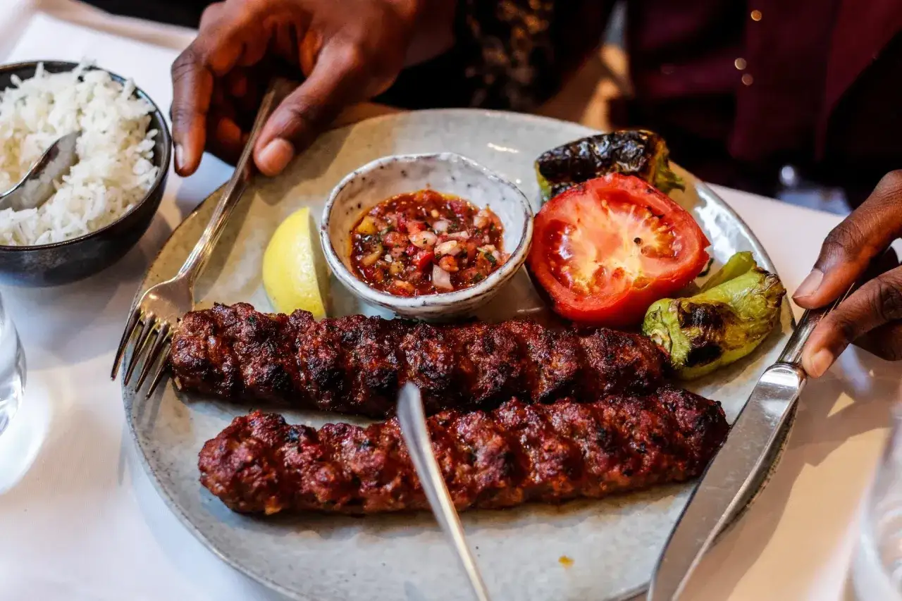 różne rodzaje kebabów świata