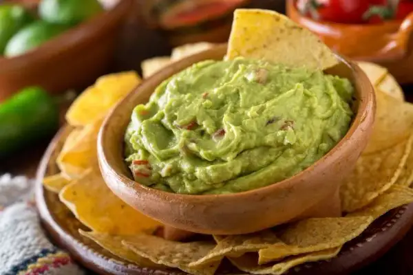 Guacamole w 5 minut? Prosty przepis na idealny sos!