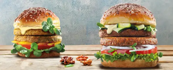 Co do burgera wołowego? Od klasyki po zaskakujące dodatki!